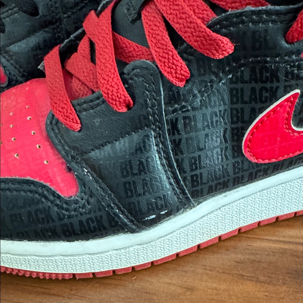 Nike Air Jordan‎ 1 Mid GS "BRED TEXT" Bred DM9650-001 size 6Y - Picture 8 of 10